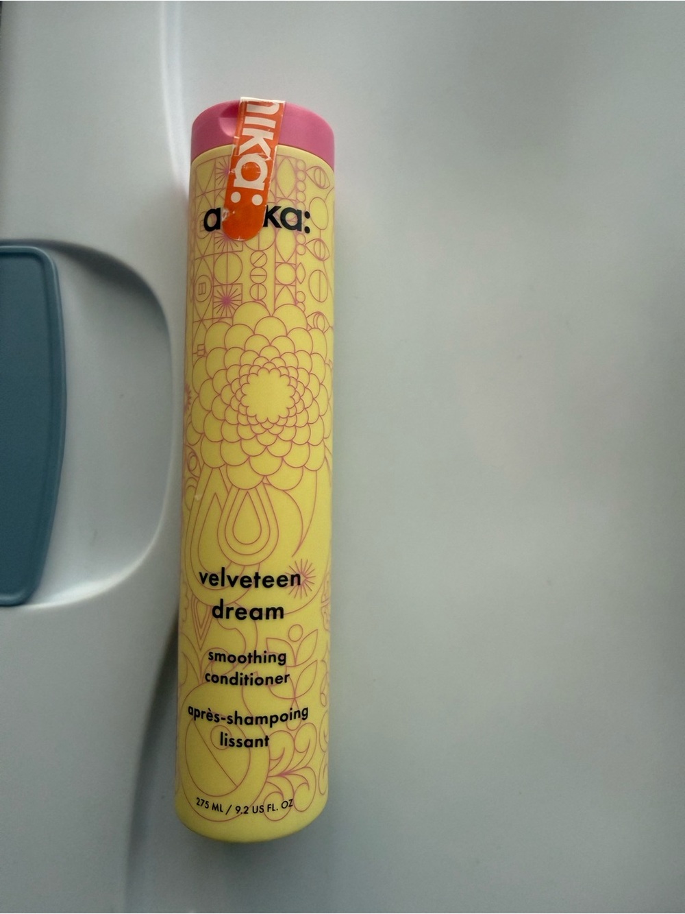 amika Velveteen Dream Smoothing Conditioner